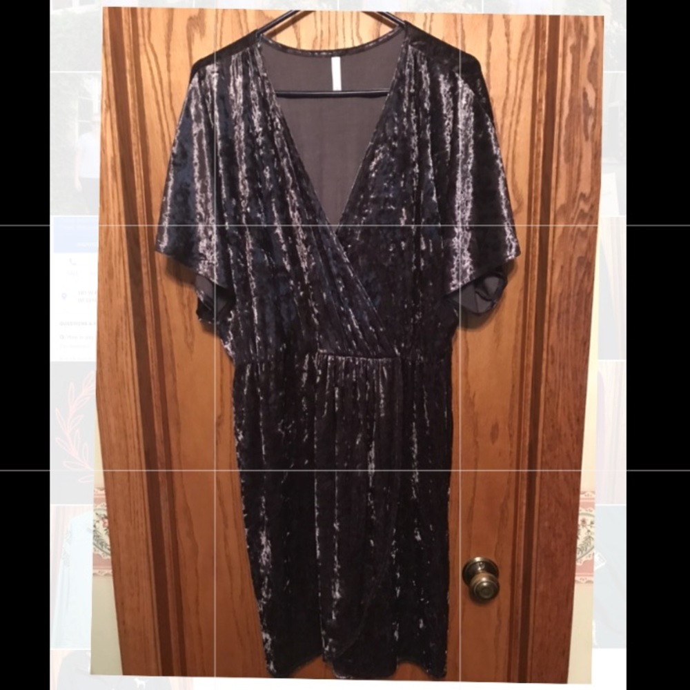 Women’s Velvet dress 😍